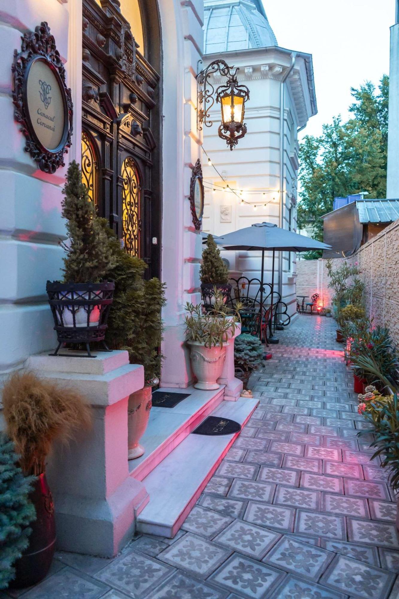 Conacul Coroanei Luxury Boutique Hotel Bucharest Luaran gambar
