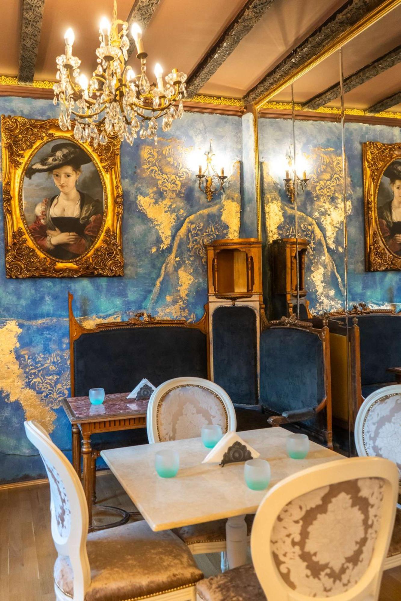 Conacul Coroanei Luxury Boutique Hotel Bucharest Luaran gambar