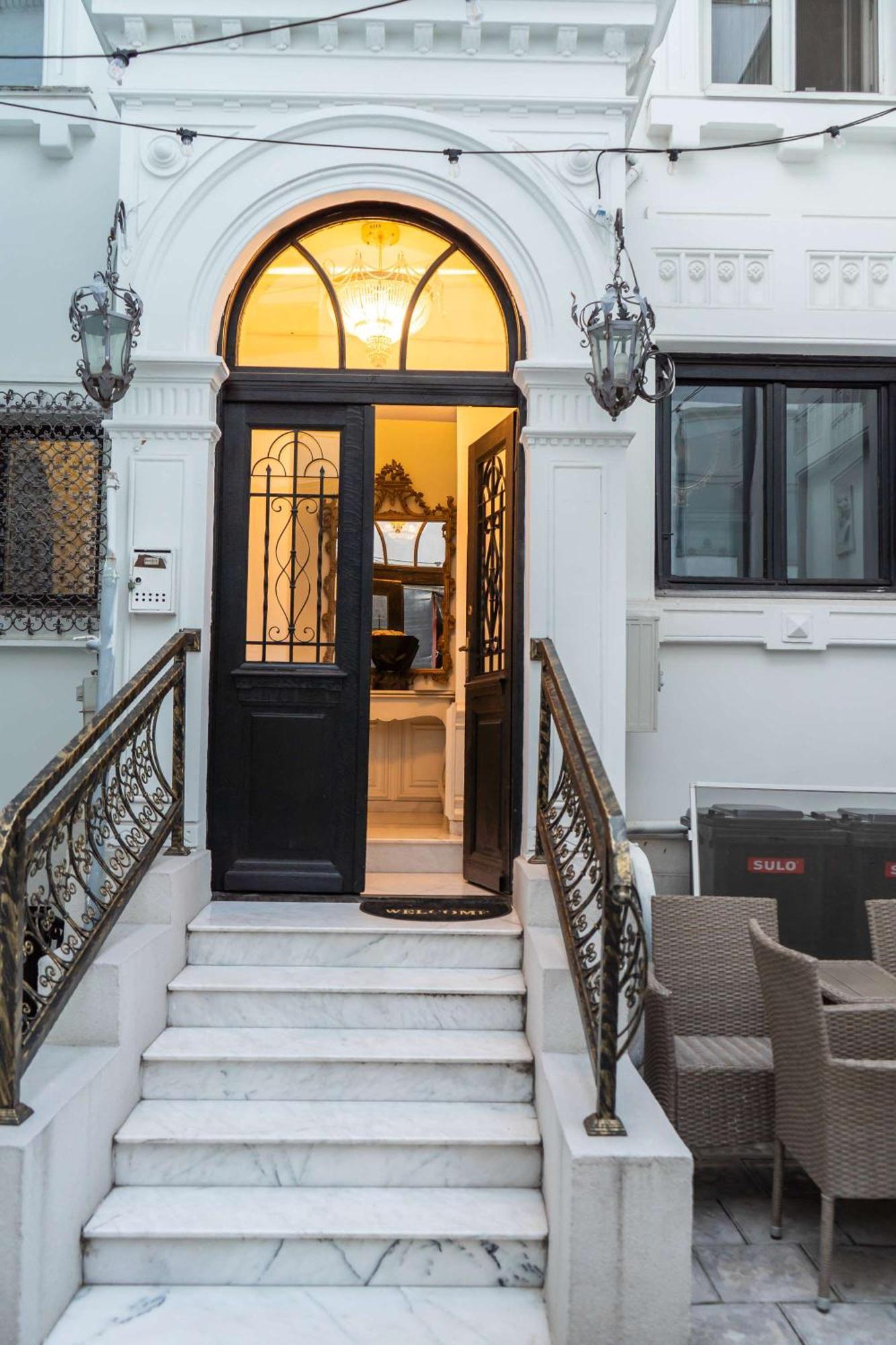 Conacul Coroanei Luxury Boutique Hotel Bucharest Luaran gambar