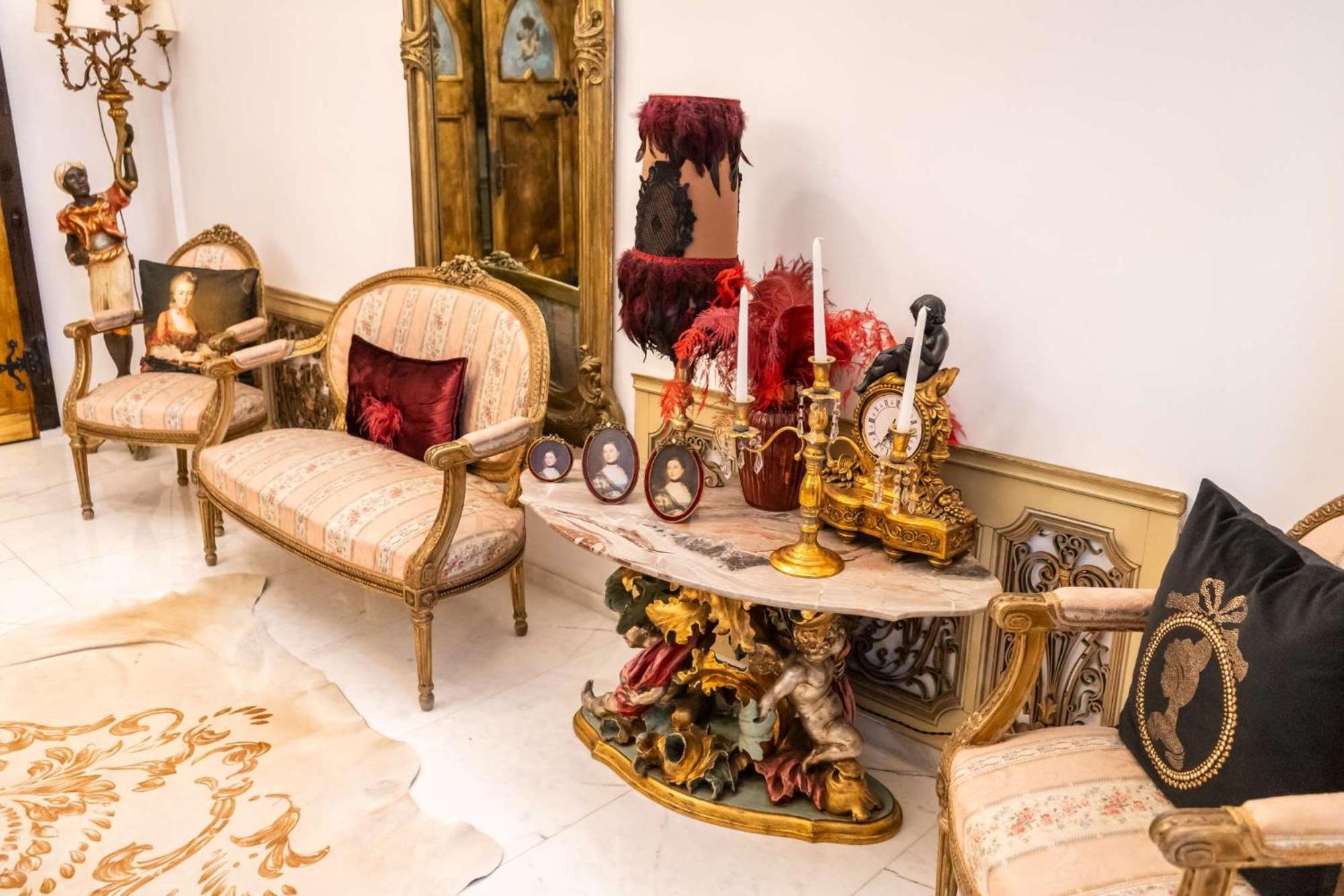 Conacul Coroanei Luxury Boutique Hotel Bucharest Luaran gambar