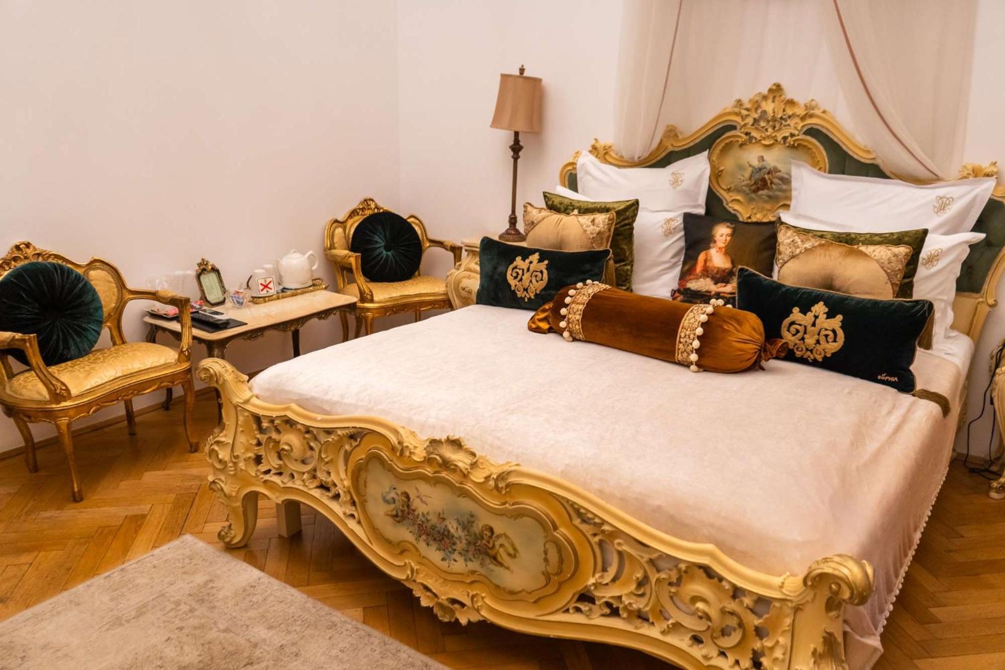 Conacul Coroanei Luxury Boutique Hotel Bucharest Luaran gambar
