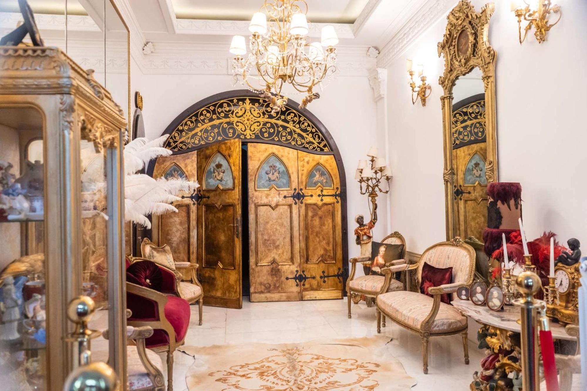Conacul Coroanei Luxury Boutique Hotel Bucharest Luaran gambar