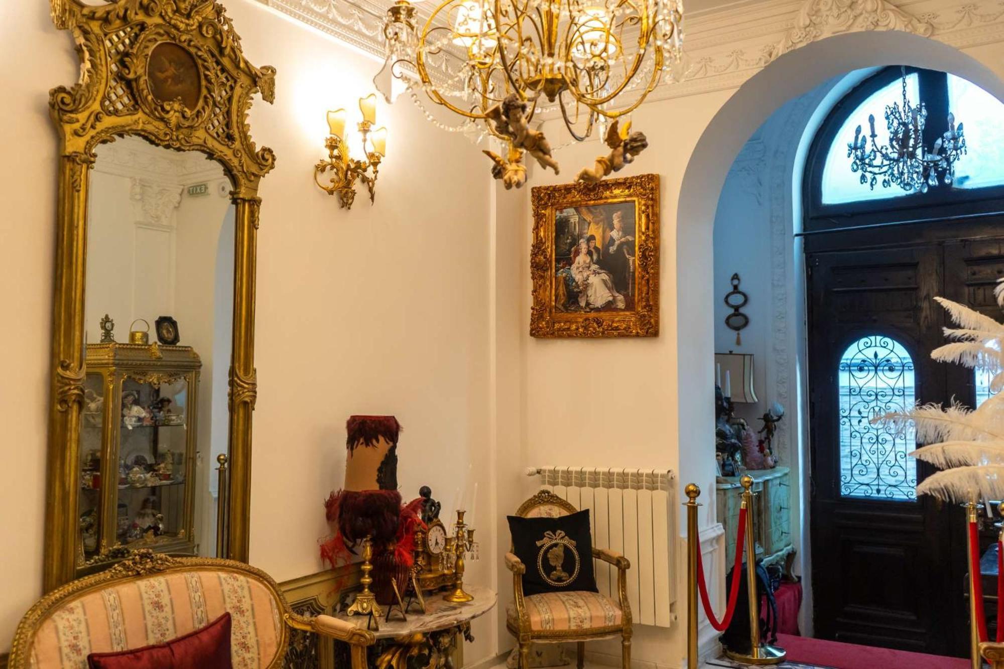 Conacul Coroanei Luxury Boutique Hotel Bucharest Luaran gambar