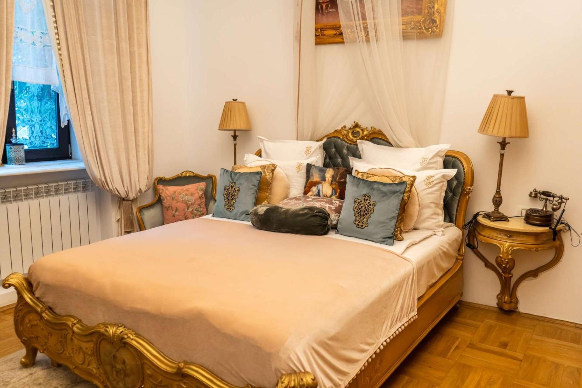 Conacul Coroanei Luxury Boutique Hotel Bucharest Luaran gambar