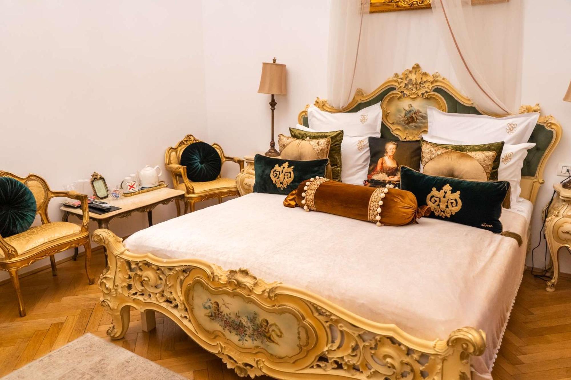 Conacul Coroanei Luxury Boutique Hotel Bucharest Luaran gambar