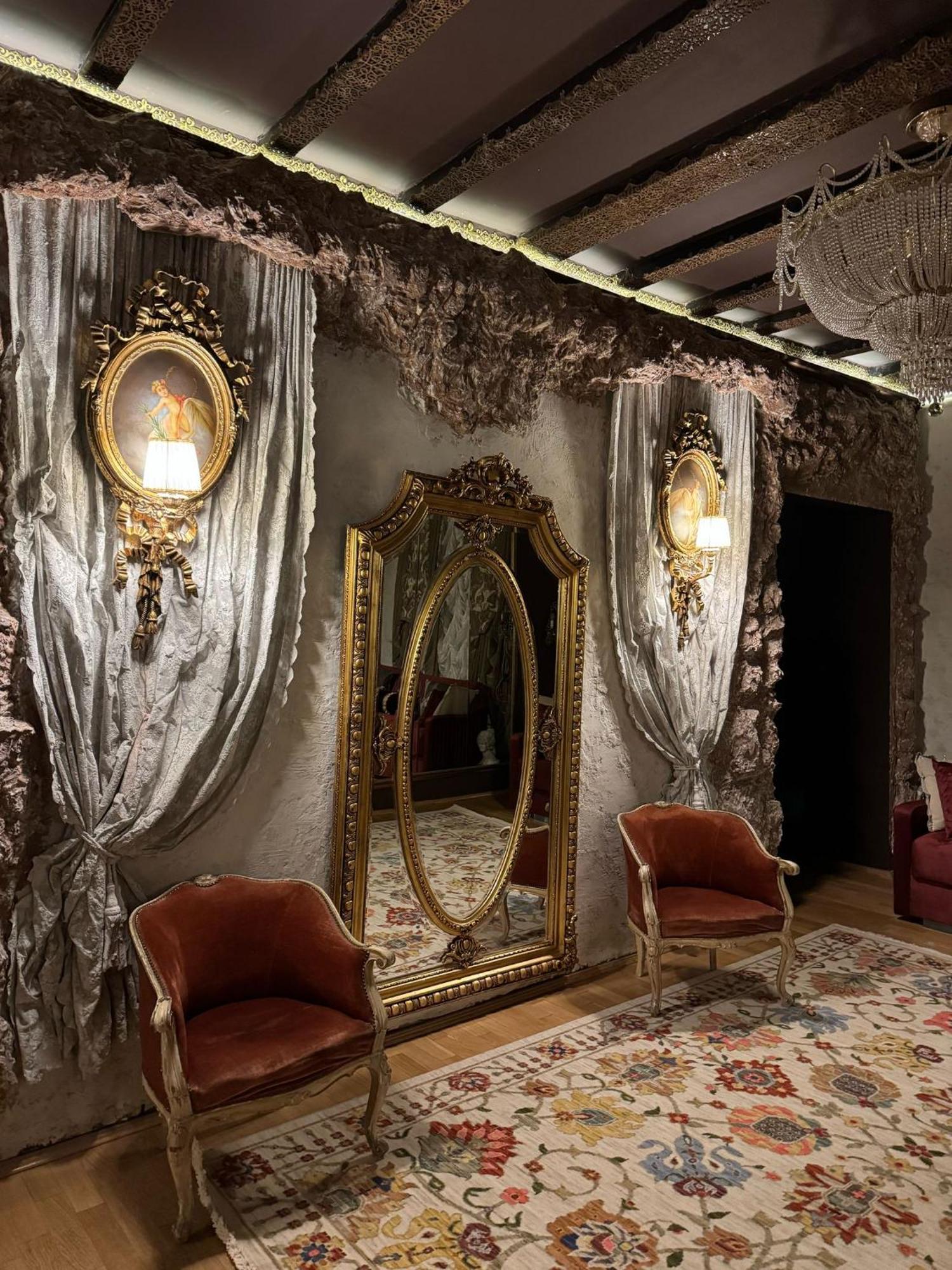 Conacul Coroanei Luxury Boutique Hotel Bucharest Luaran gambar